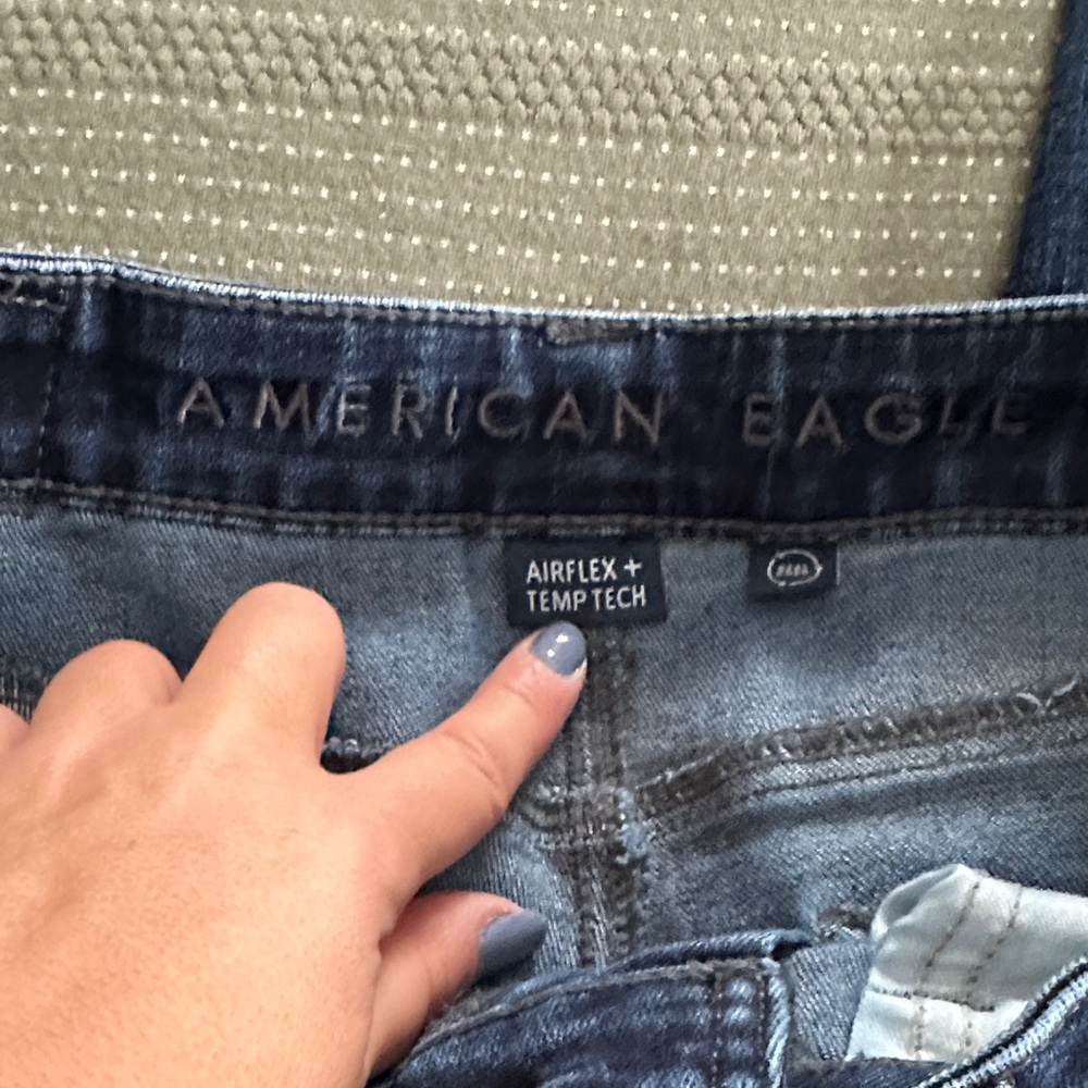 Mens American Eagle Outfitters Skinny Jeans in Dark Blue - Picture 6 of 9